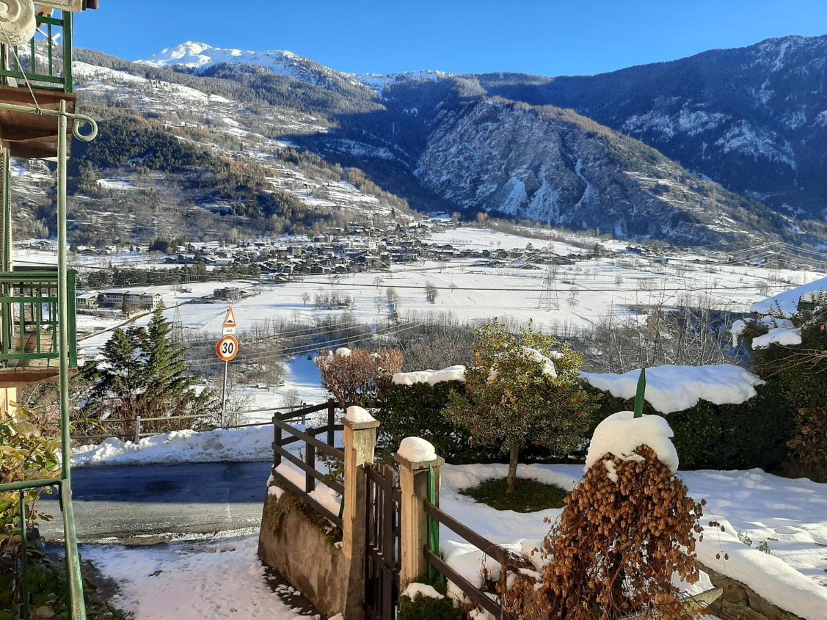 Il Torrente Dell'Envers La Salle Luaran gambar