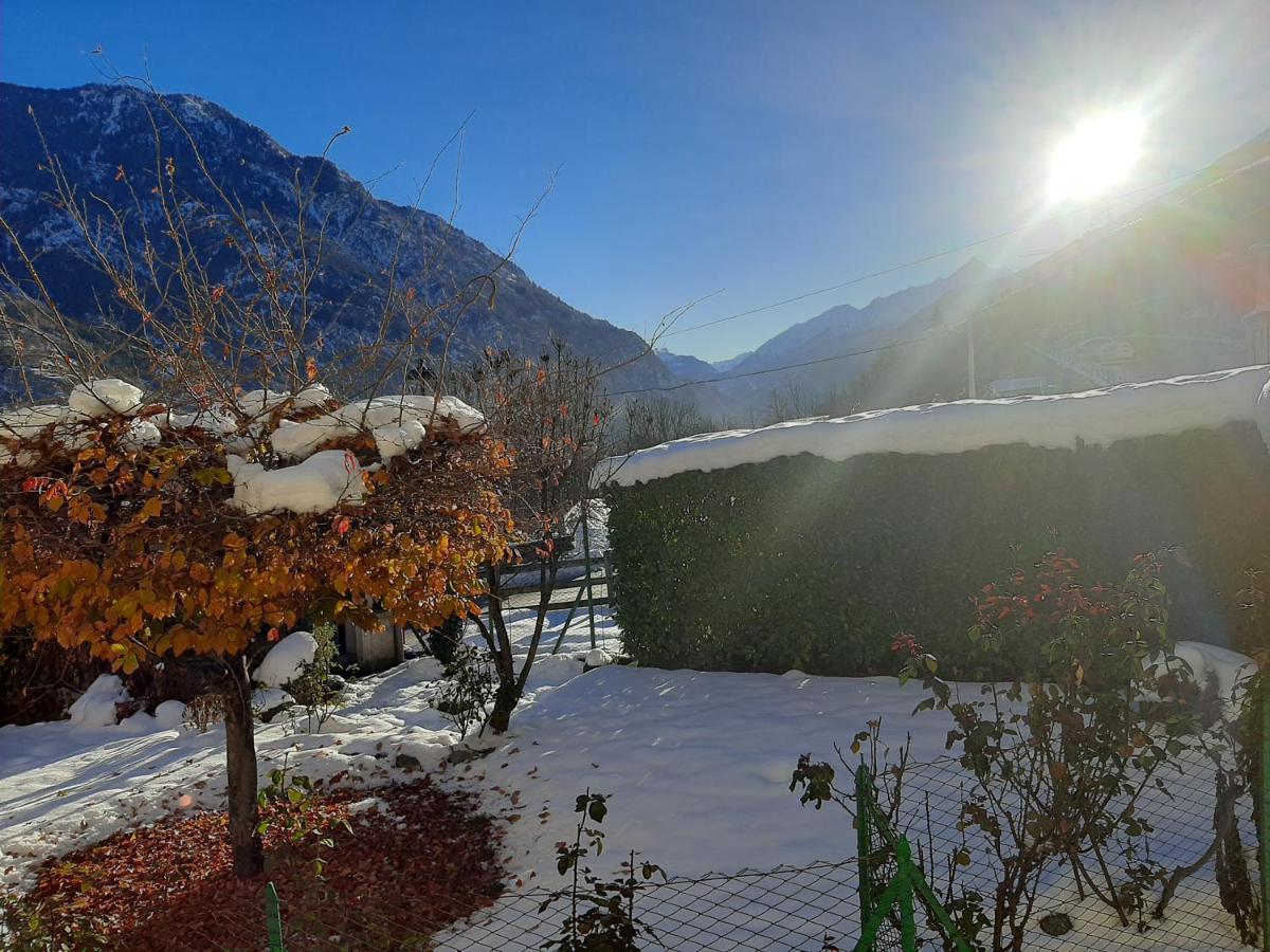 Il Torrente Dell'Envers La Salle Luaran gambar